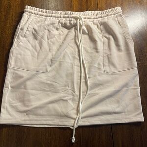 NWT elastic waist skirt from Hem & Thread in S